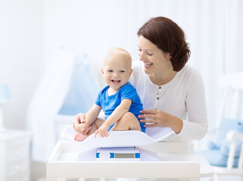 Bật mí chuẩn cân nặng trẻ sơ sinh theo WHO